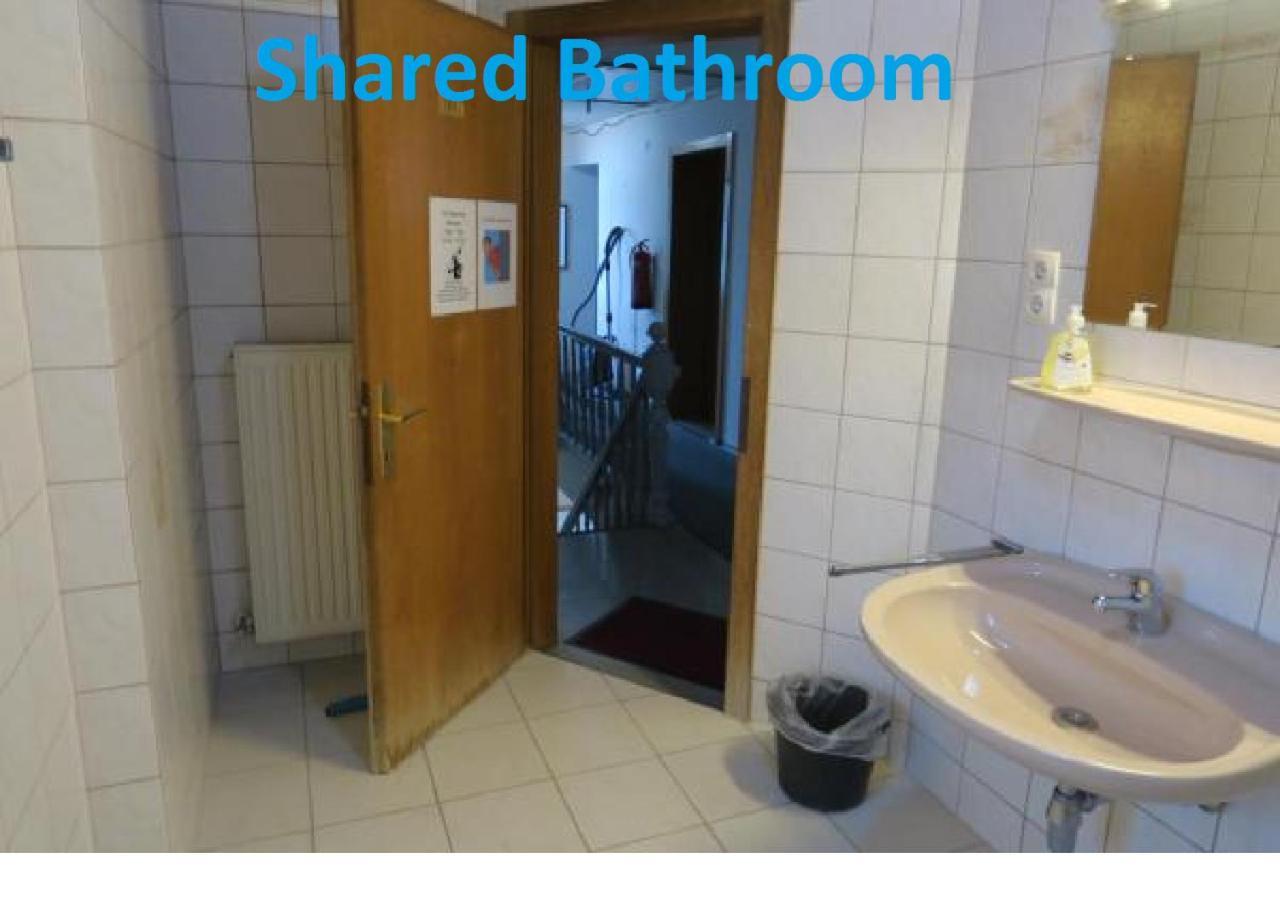 Snowbunnys Backpackers Hostel Kitzbuhel Room photo